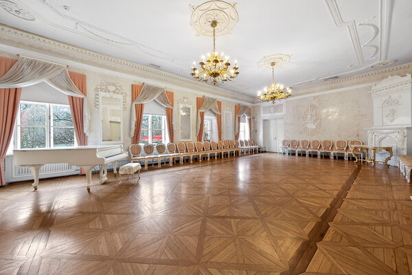Linnamuuseumi suur saal